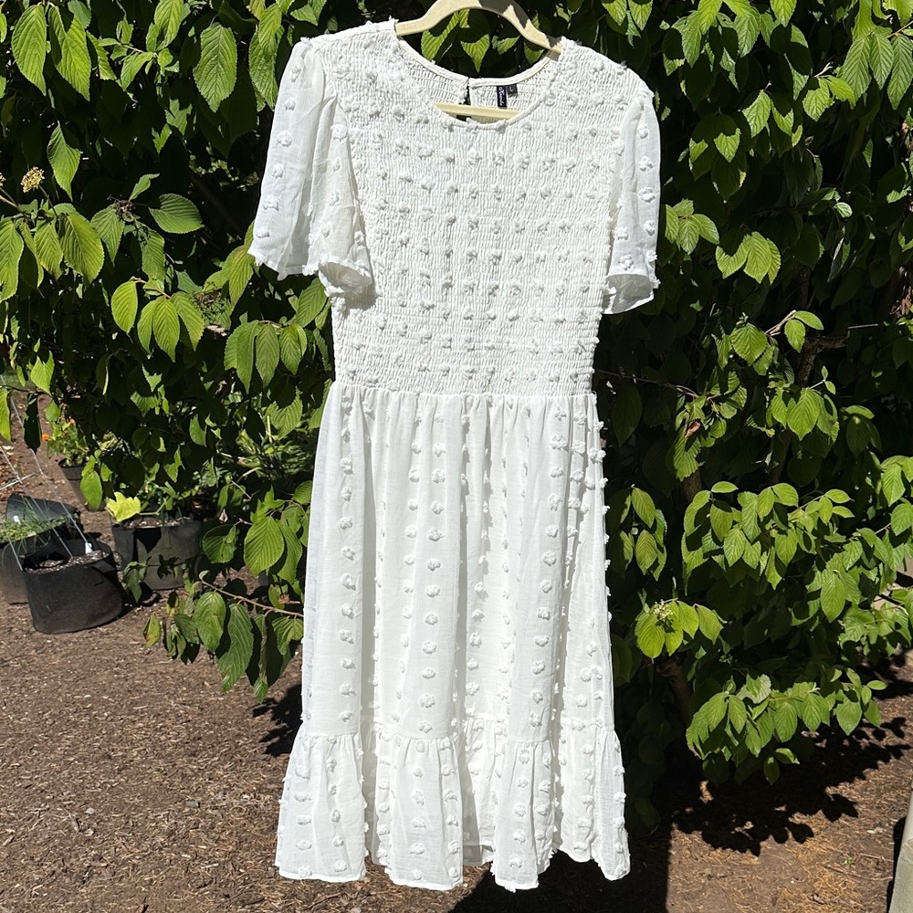 Elegant White Textured Midi Dress